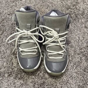 Jordan 11 Cool Grey